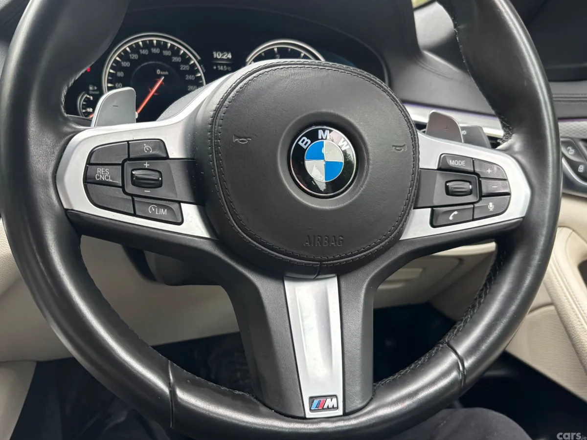 BMW 5-Series Saloon, Diesel, 2018, Blue