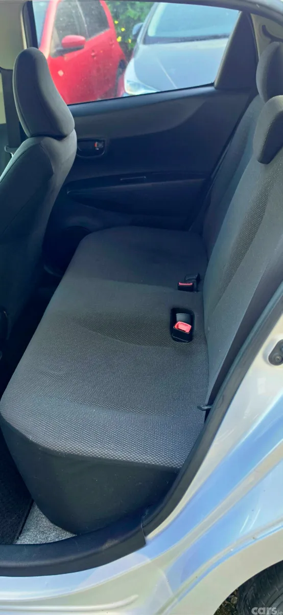 Toyota Vitz Hatchback, Petrol, 2014, Silver