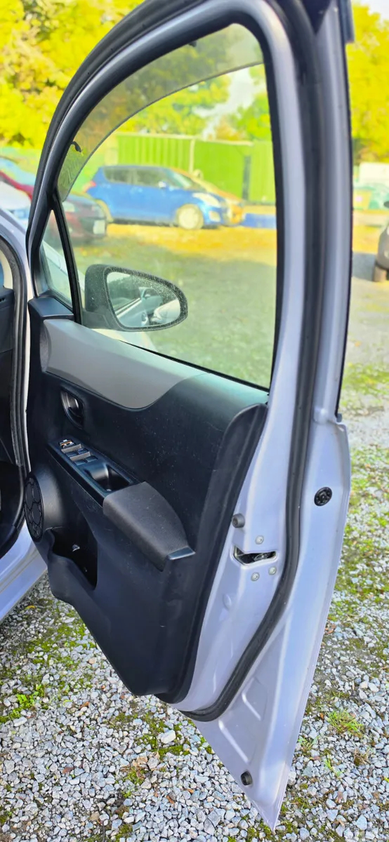 Toyota Vitz Hatchback, Petrol, 2014, Silver
