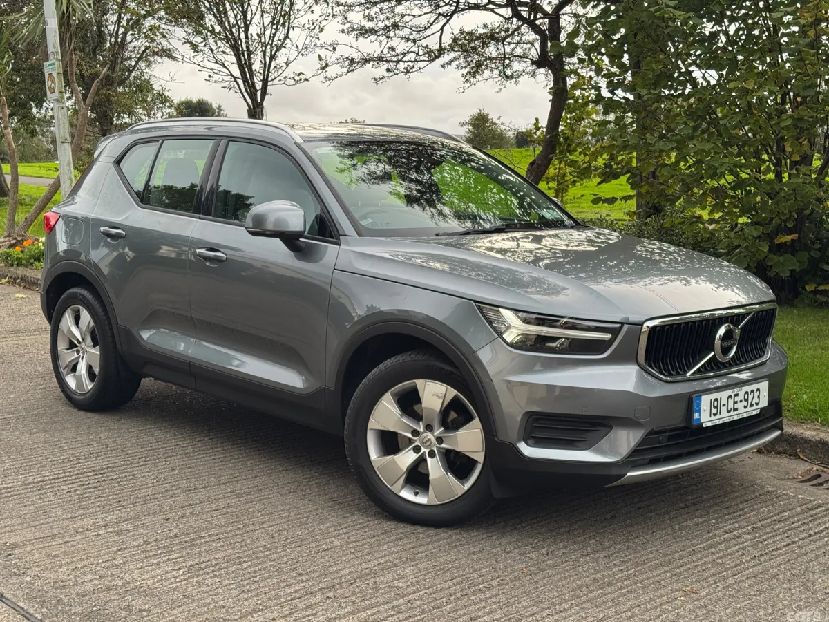 Volvo XC40 SUV, Diesel, 2019, Grey