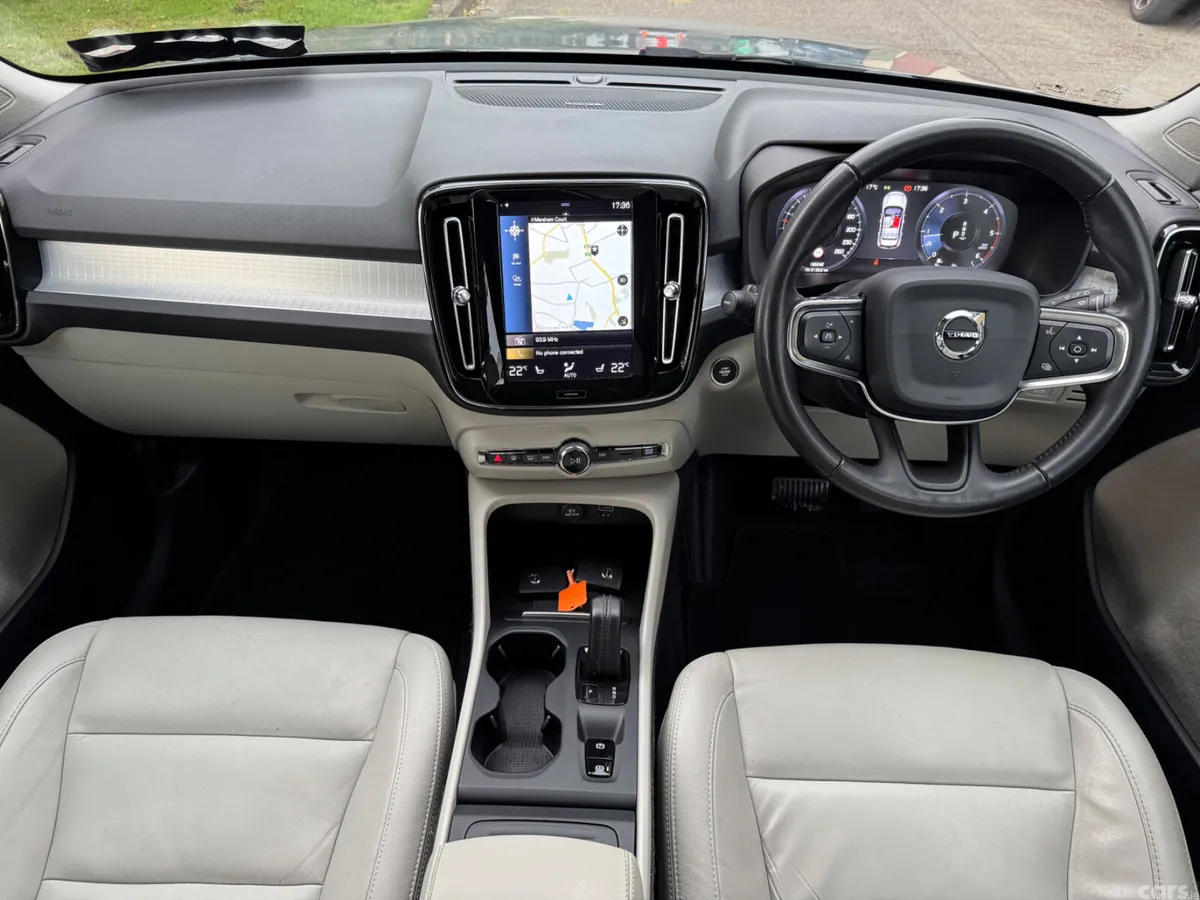 Volvo XC40 SUV, Diesel, 2019, Grey