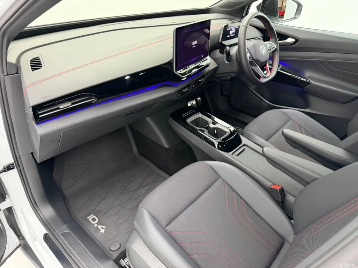 Volkswagen ID.4 Estate, Electric, 2025, White