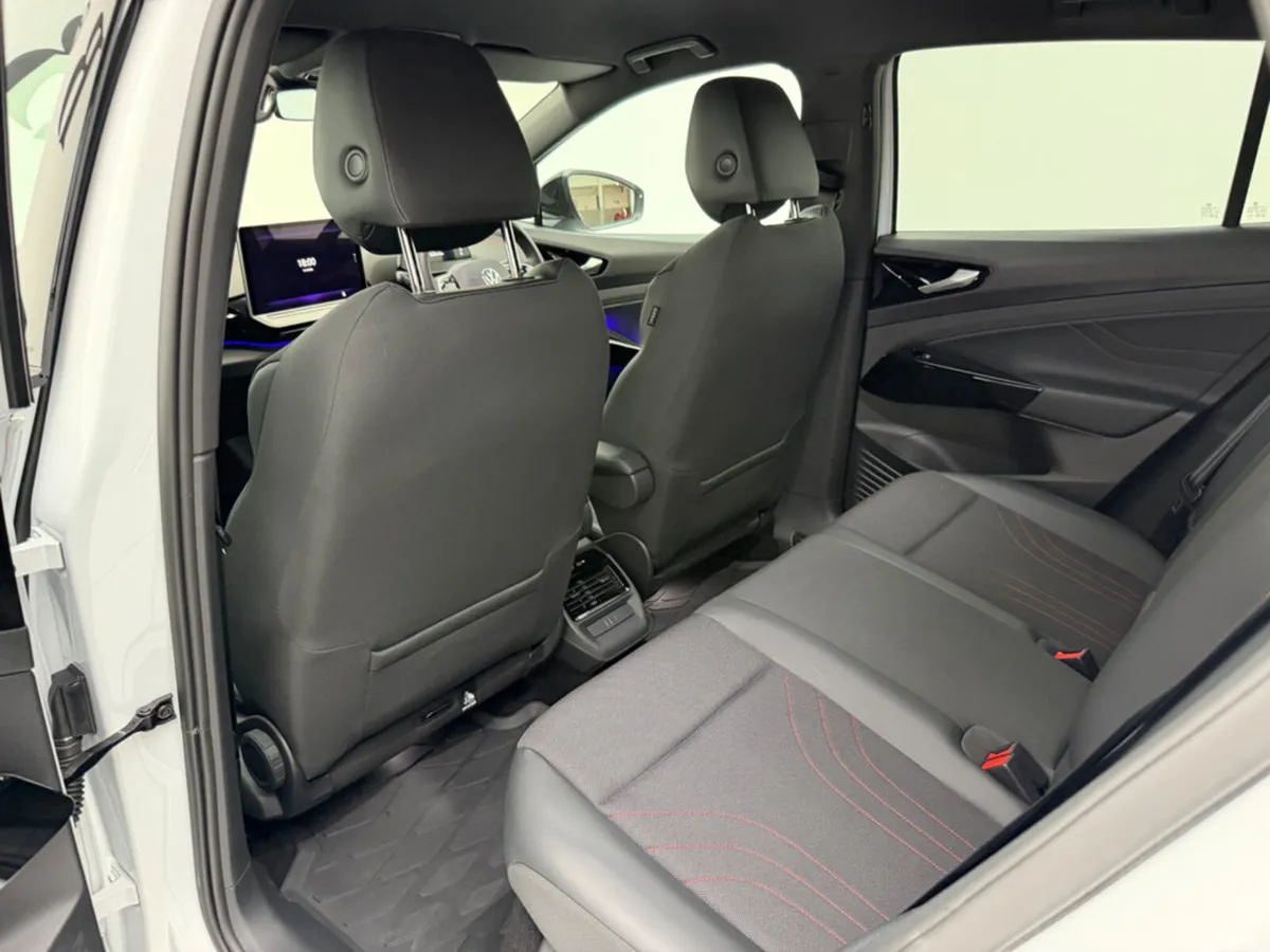 Volkswagen ID.4 Estate, Electric, 2025, White