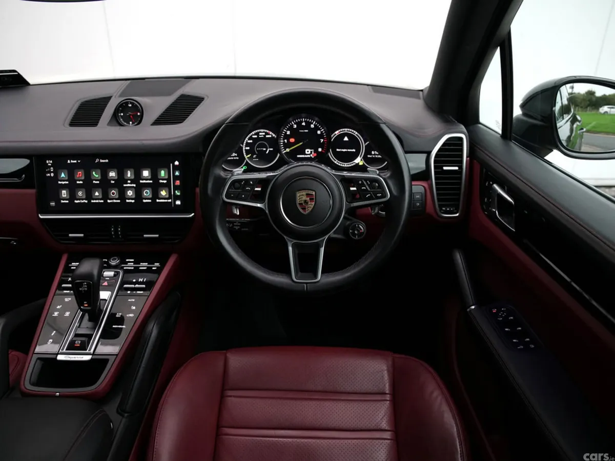 Porsche Cayenne SUV, Petrol Plug-in Hybrid, 2023, Black