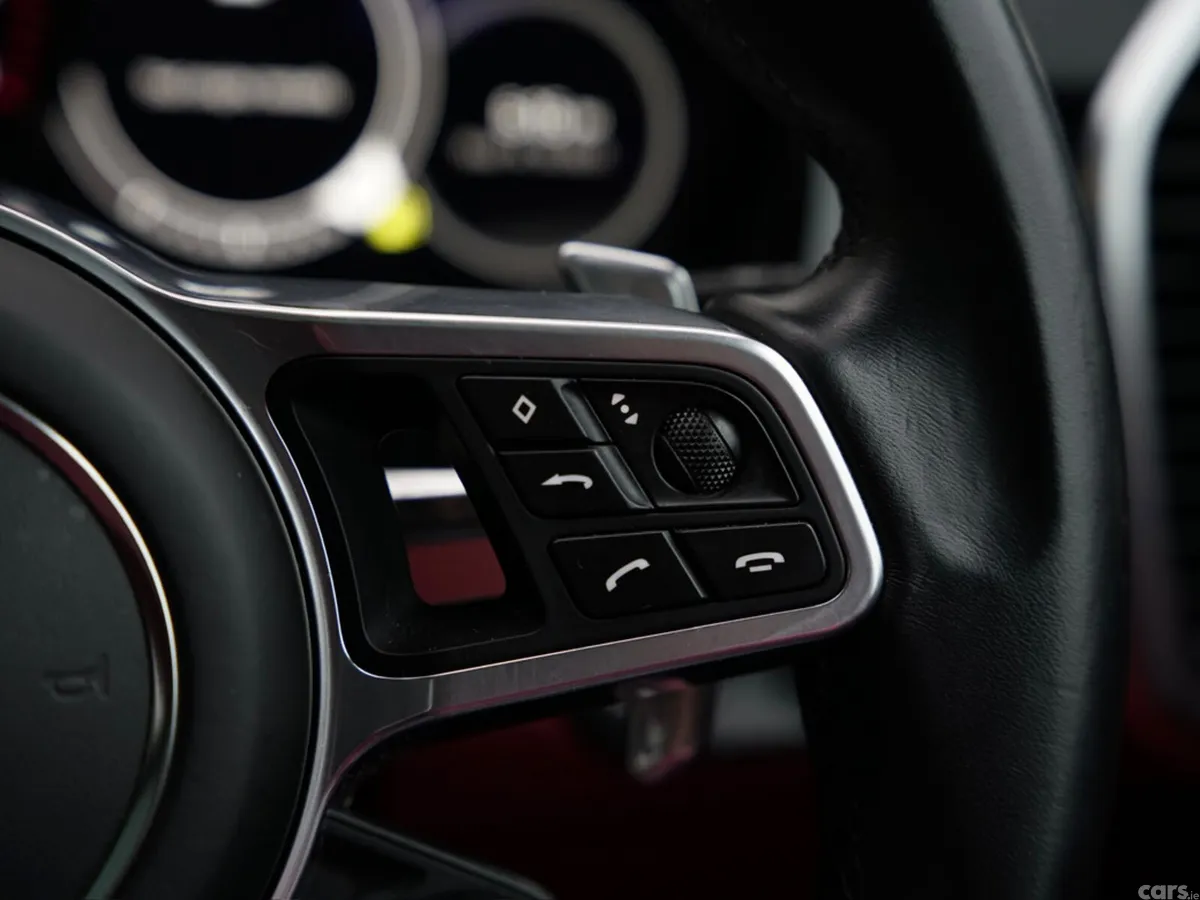 Porsche Cayenne SUV, Petrol Plug-in Hybrid, 2023, Black