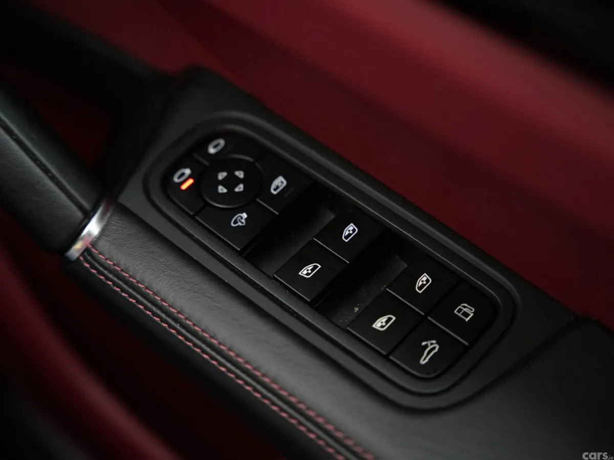 Porsche Cayenne SUV, Petrol Plug-in Hybrid, 2023, Black