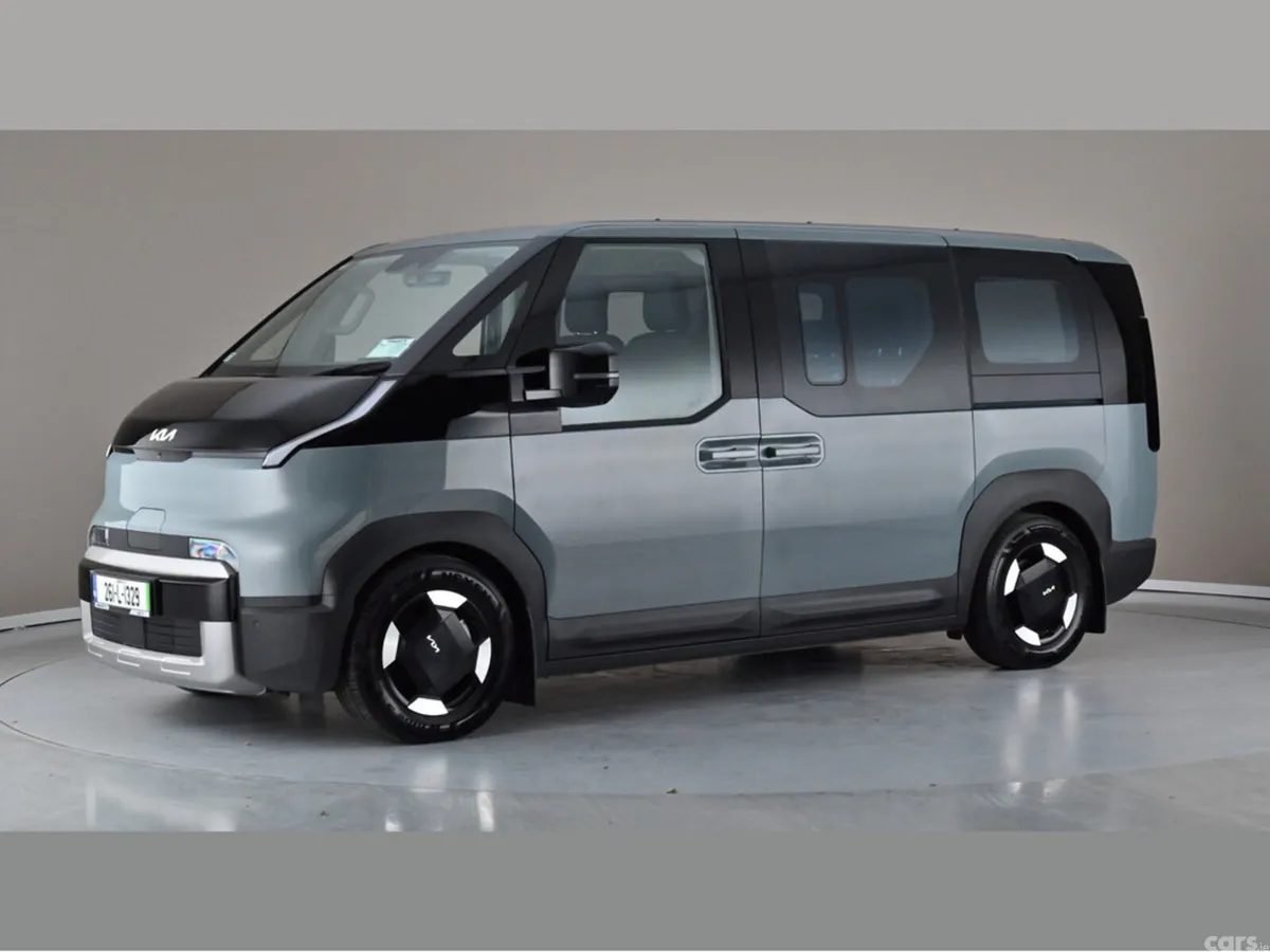 Kia PV5 Minibus, Electric, 2026, Grey