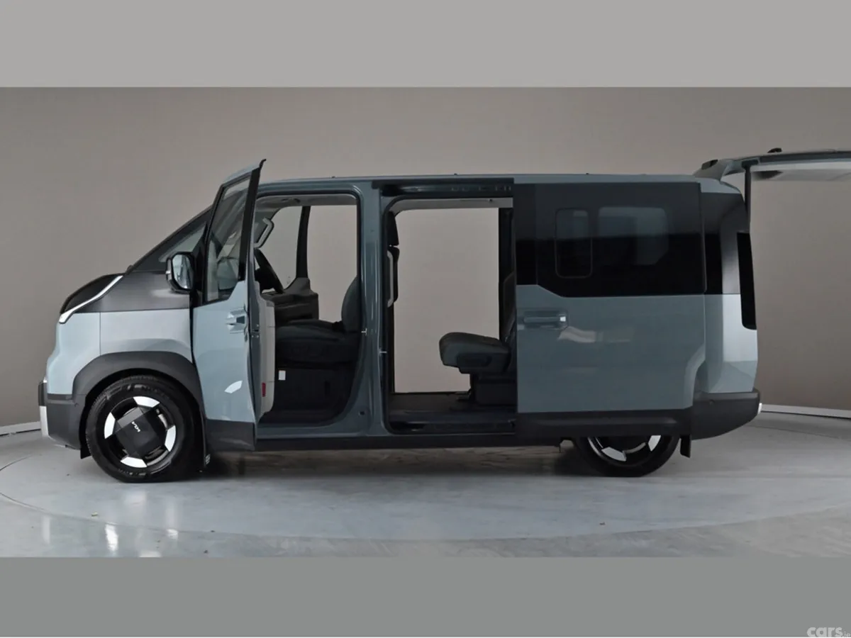 Kia PV5 Minibus, Electric, 2026, Grey
