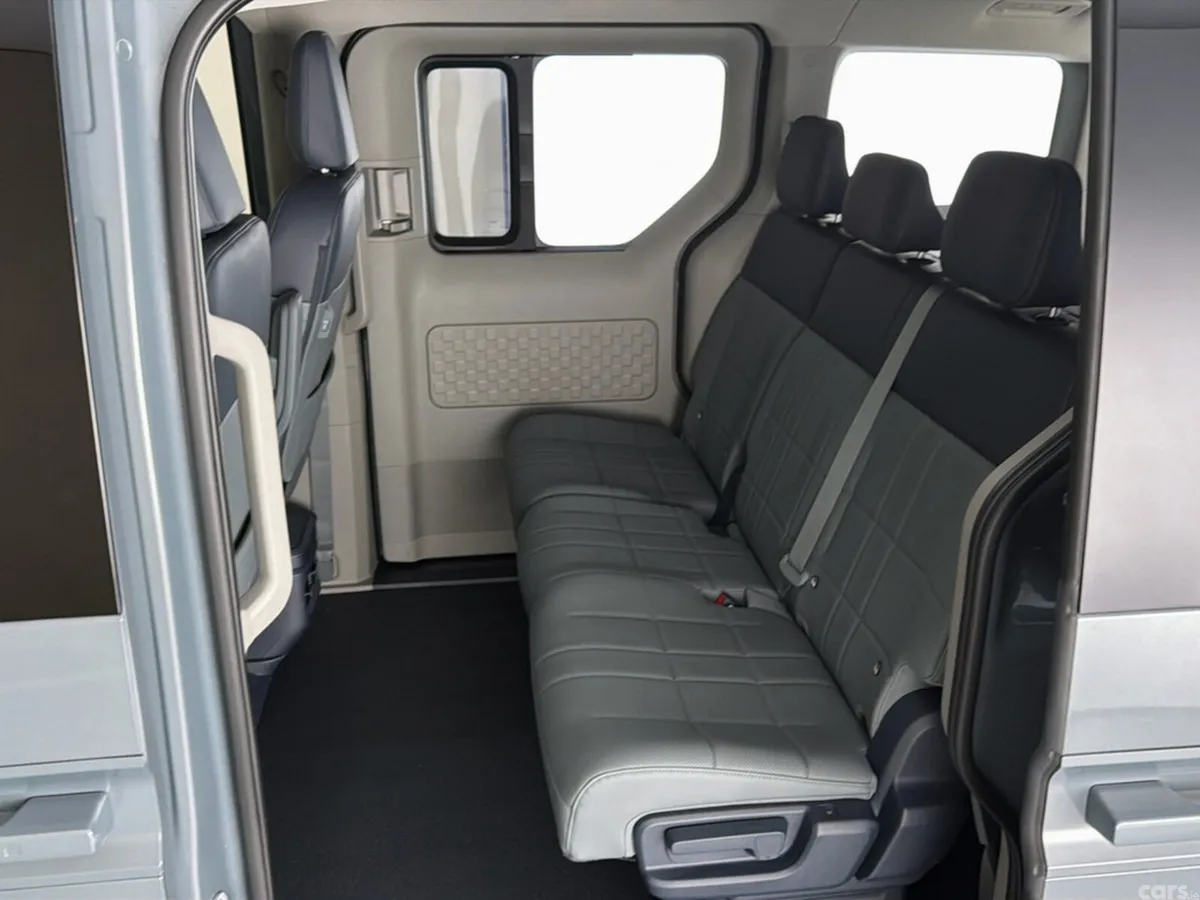 Kia PV5 Minibus, Electric, 2026, Grey