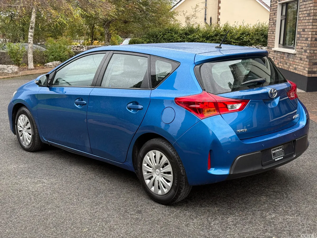 Toyota Auris Hatchback, Diesel, 2014, Blue