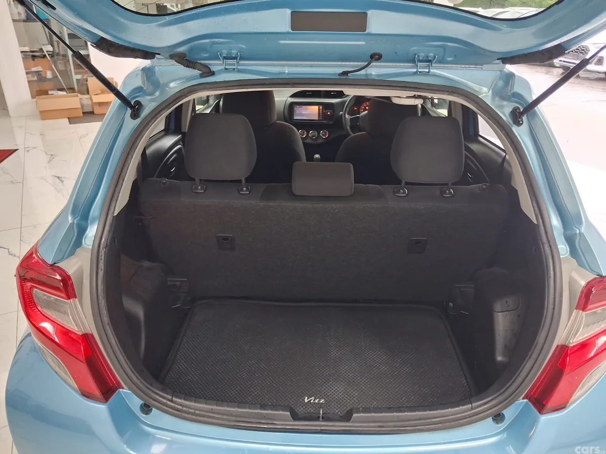Toyota Vitz Hatchback, Petrol, 2016, Blue