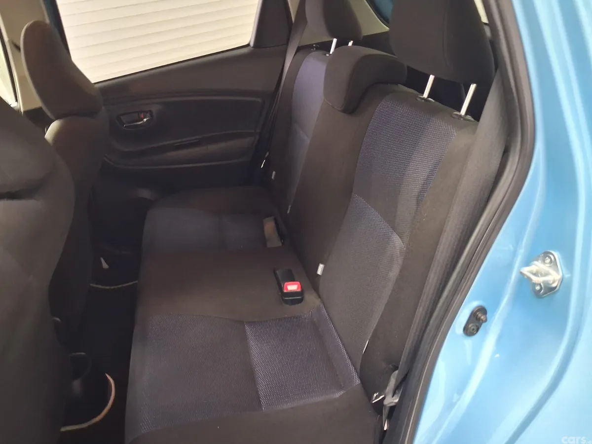Toyota Vitz Hatchback, Petrol, 2016, Blue