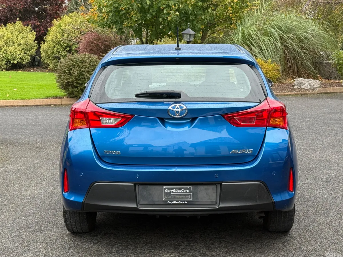 Toyota Auris Hatchback, Diesel, 2014, Blue