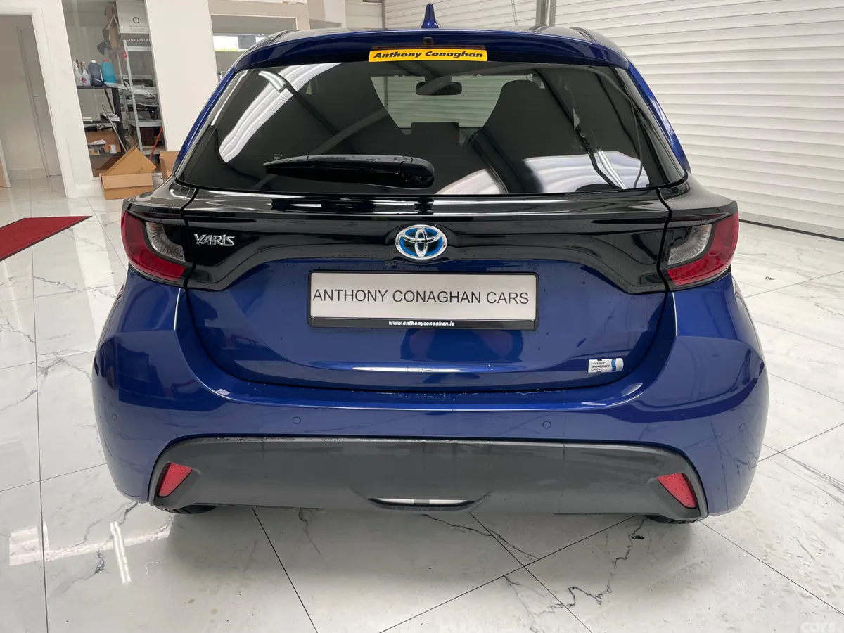 Toyota Yaris Hatchback, Petrol Hybrid, 2022, Blue