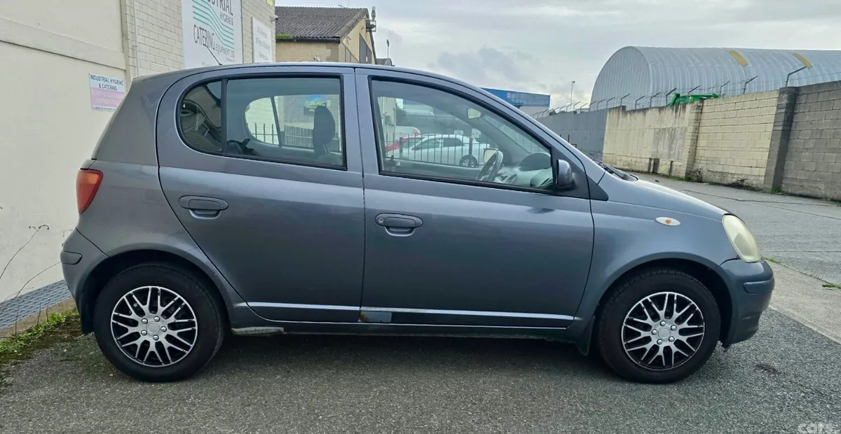 Toyota Yaris Hatchback, Petrol, 2005, Blue