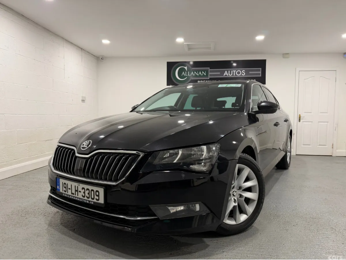 Skoda Superb Hatchback, Diesel, 2019, Black