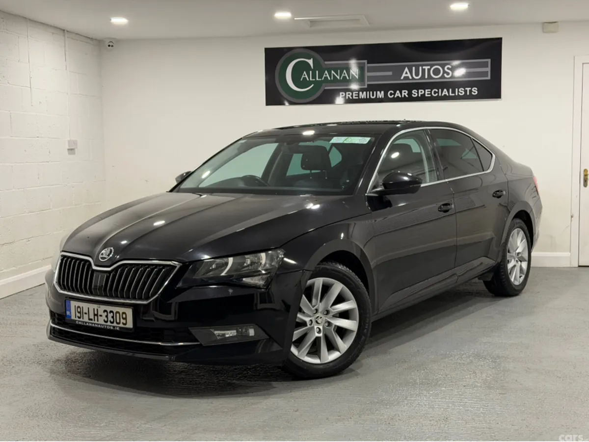 Skoda Superb Hatchback, Diesel, 2019, Black