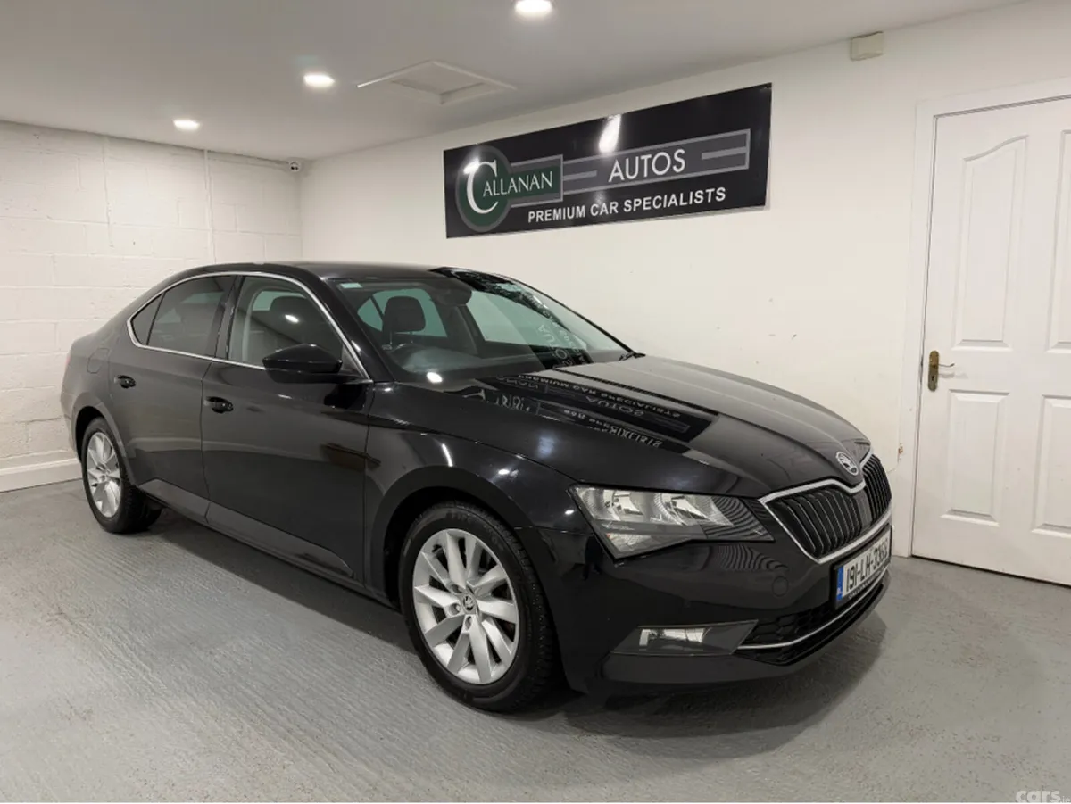 Skoda Superb Hatchback, Diesel, 2019, Black