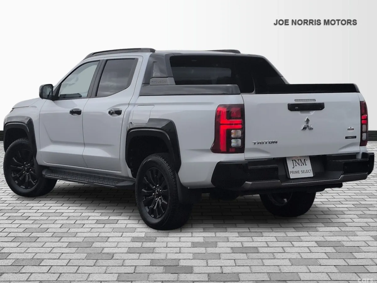 Mitsubishi Other Pick Up, Diesel, 2025, White