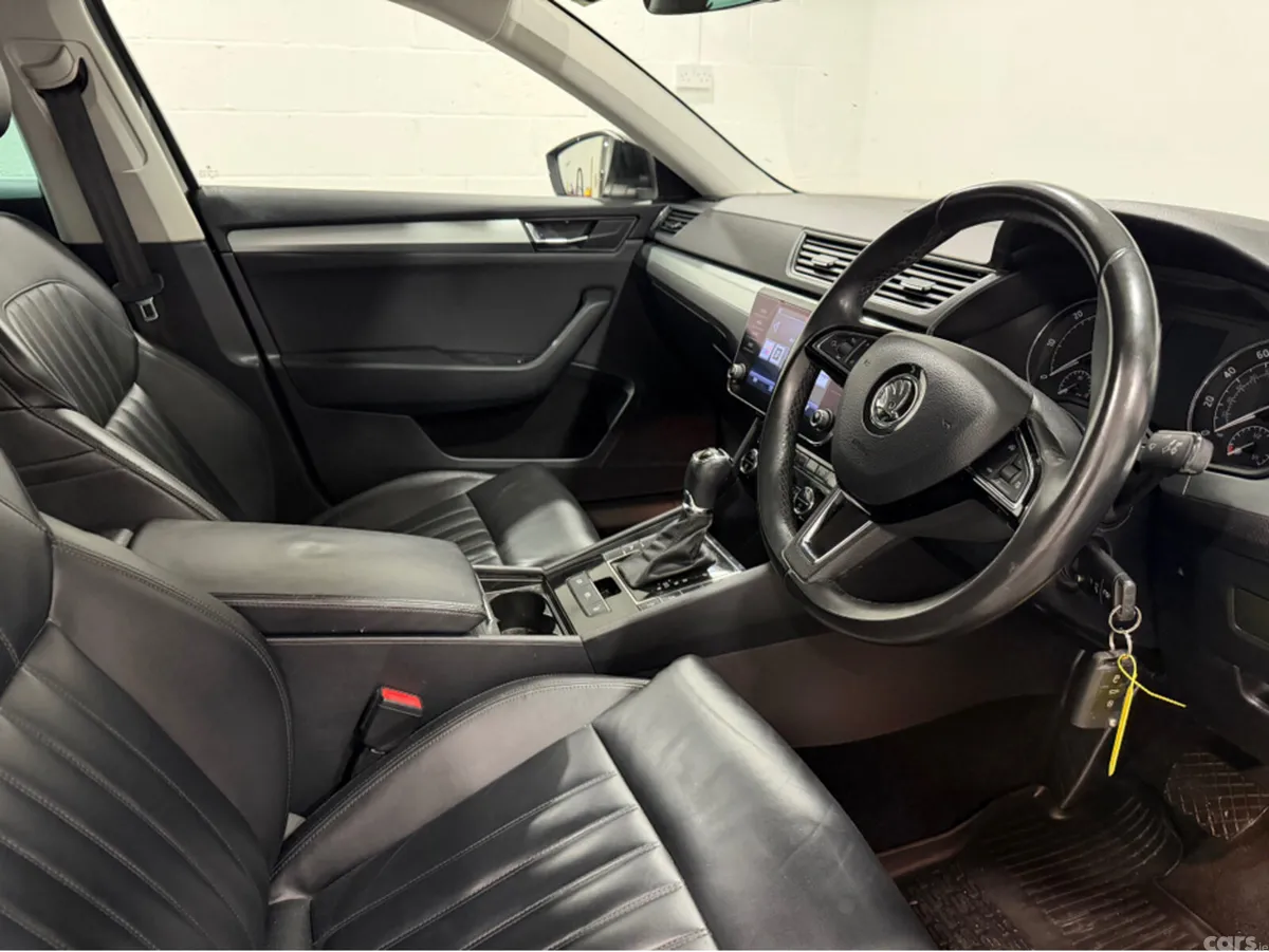 Skoda Superb Hatchback, Diesel, 2019, Black