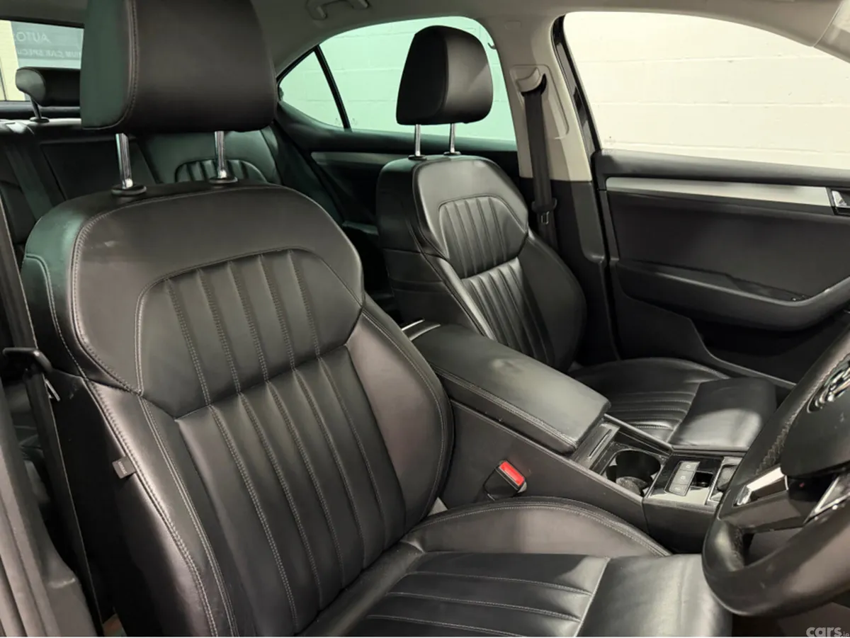 Skoda Superb Hatchback, Diesel, 2019, Black