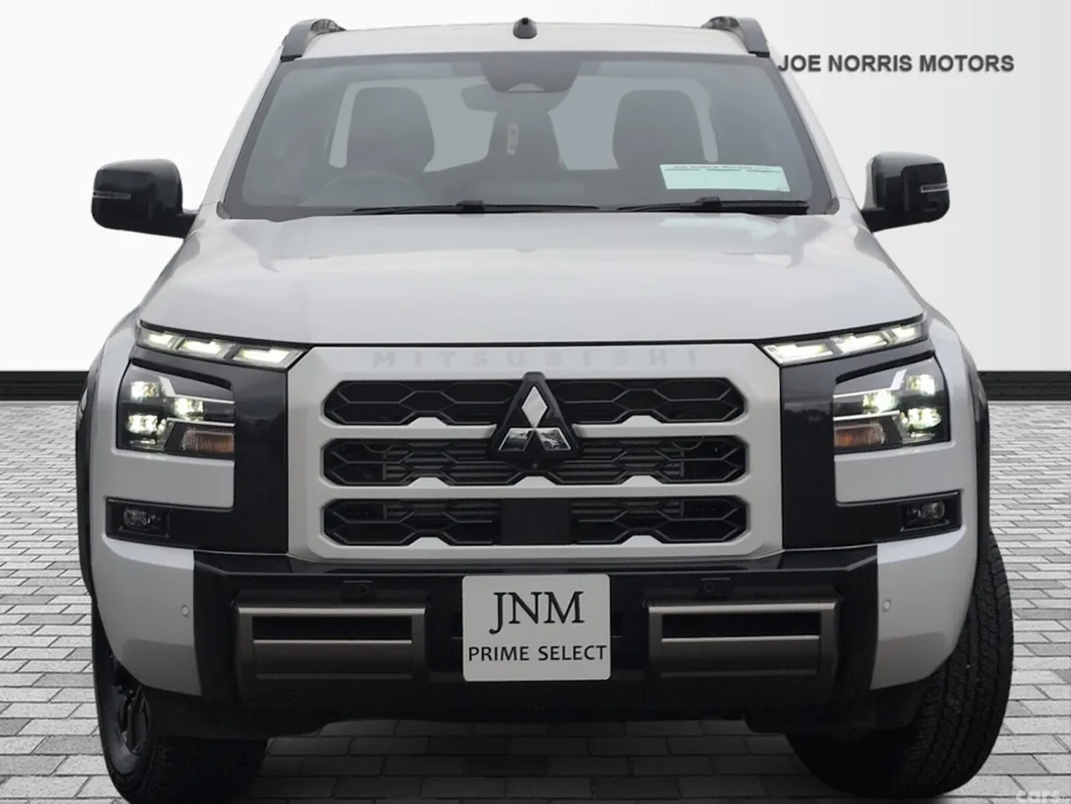 Mitsubishi Other Pick Up, Diesel, 2025, White