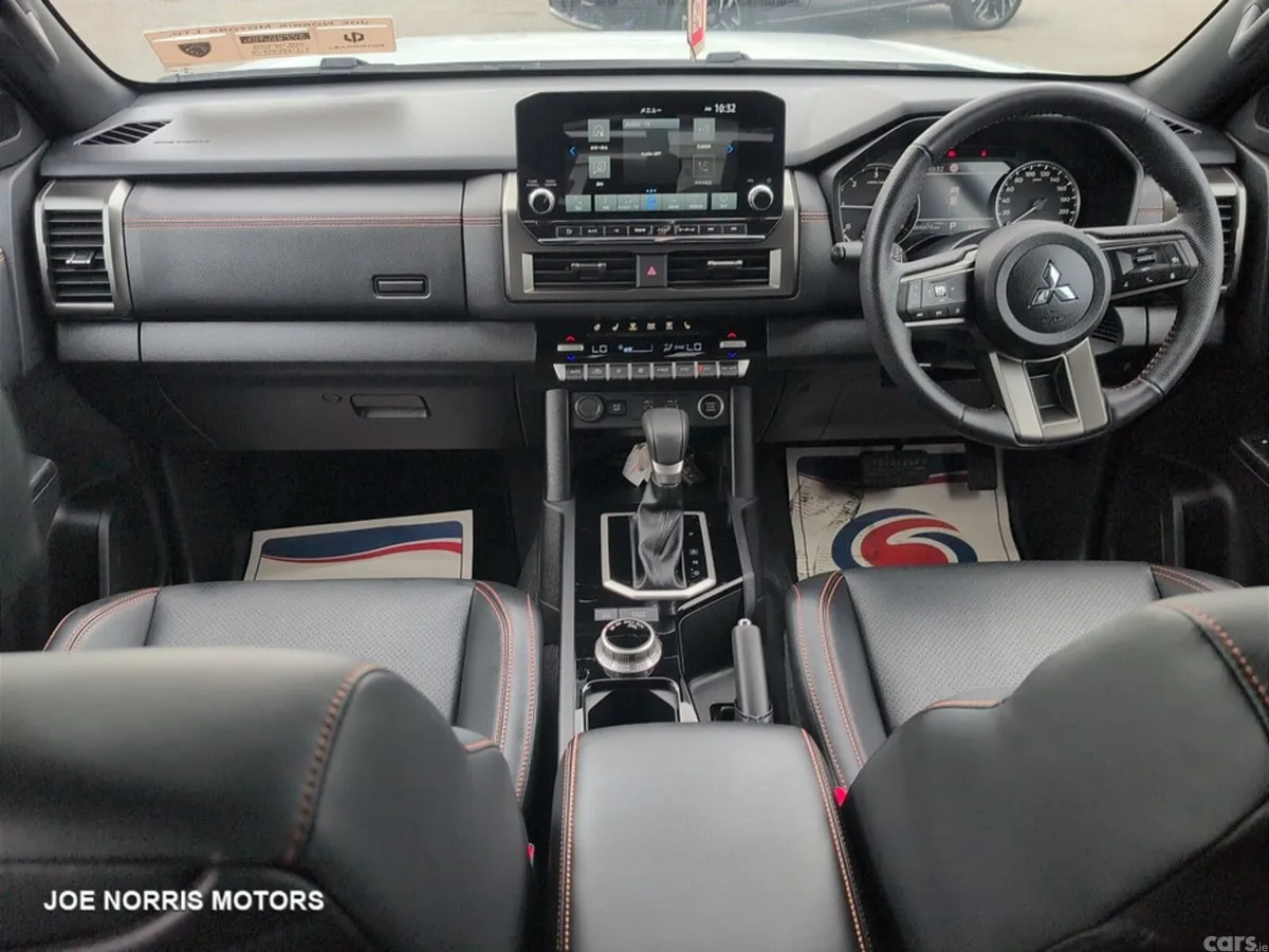Mitsubishi Other Pick Up, Diesel, 2025, White