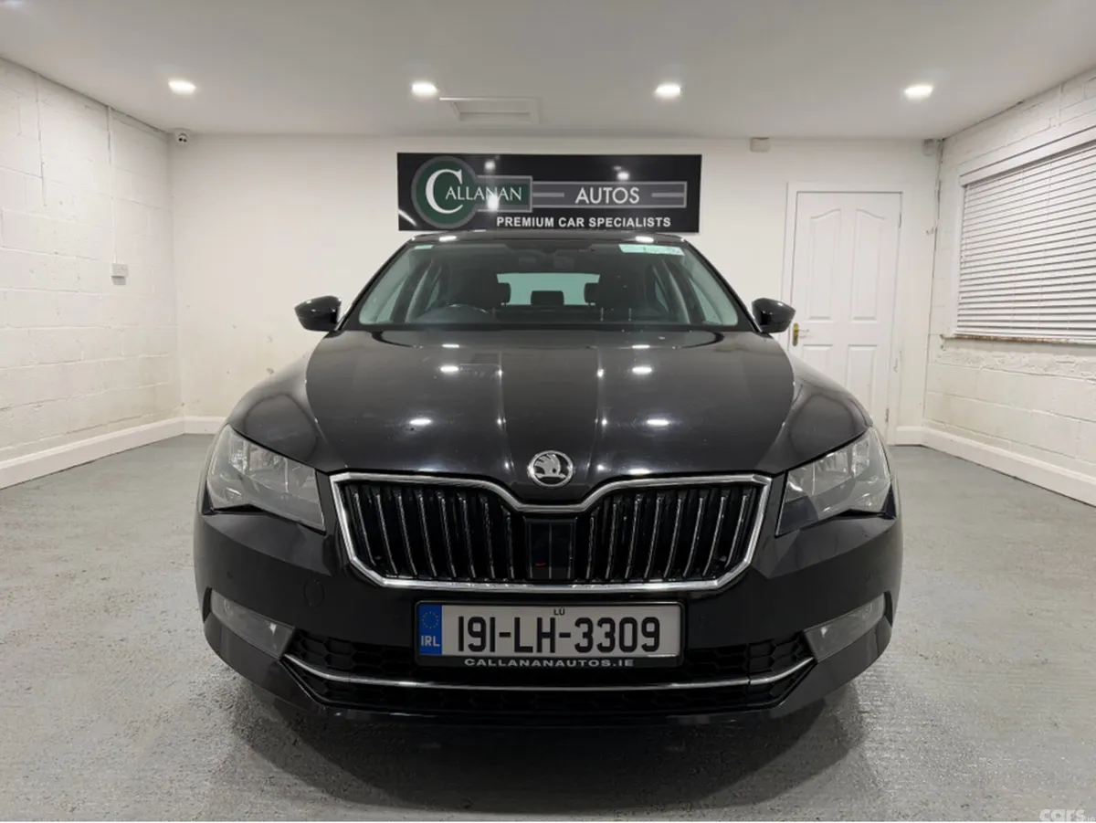 Skoda Superb Hatchback, Diesel, 2019, Black