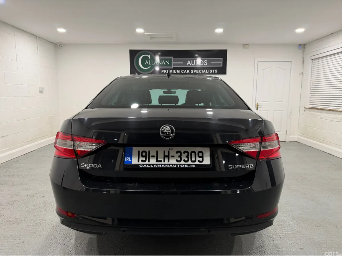 Skoda Superb Hatchback, Diesel, 2019, Black