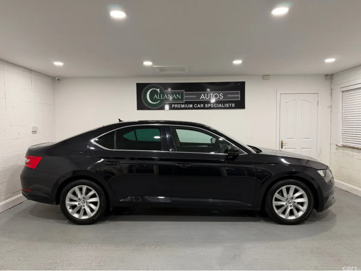 Skoda Superb Hatchback, Diesel, 2019, Black