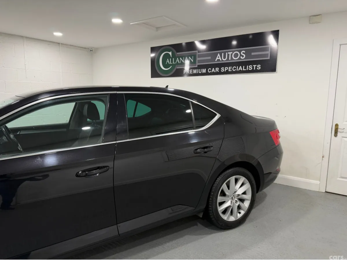 Skoda Superb Hatchback, Diesel, 2019, Black
