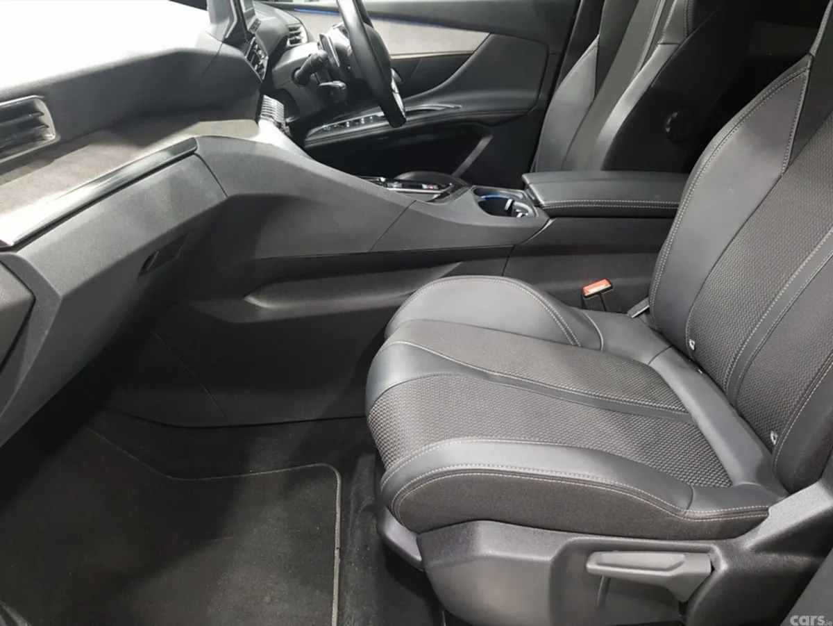Peugeot 3008 MPV, Diesel, 2024, Red