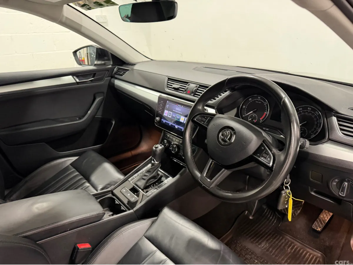 Skoda Superb Hatchback, Diesel, 2019, Black
