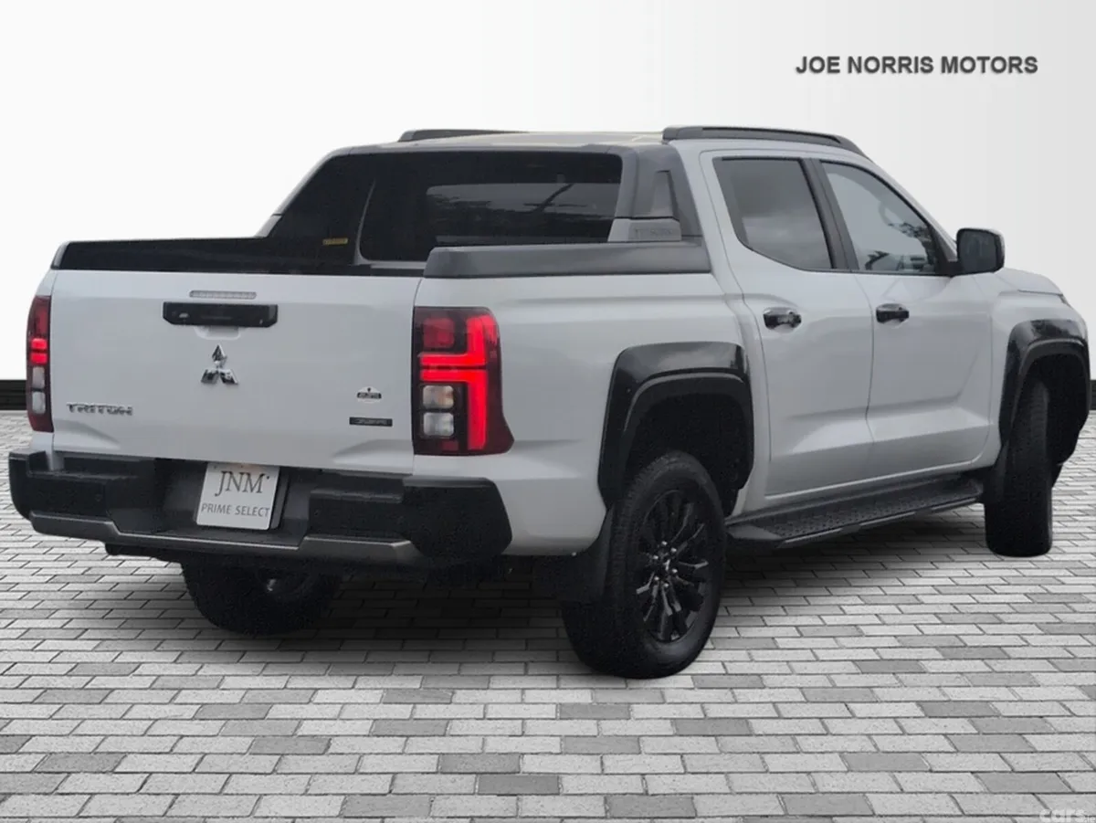 Mitsubishi Other Pick Up, Diesel, 2025, White