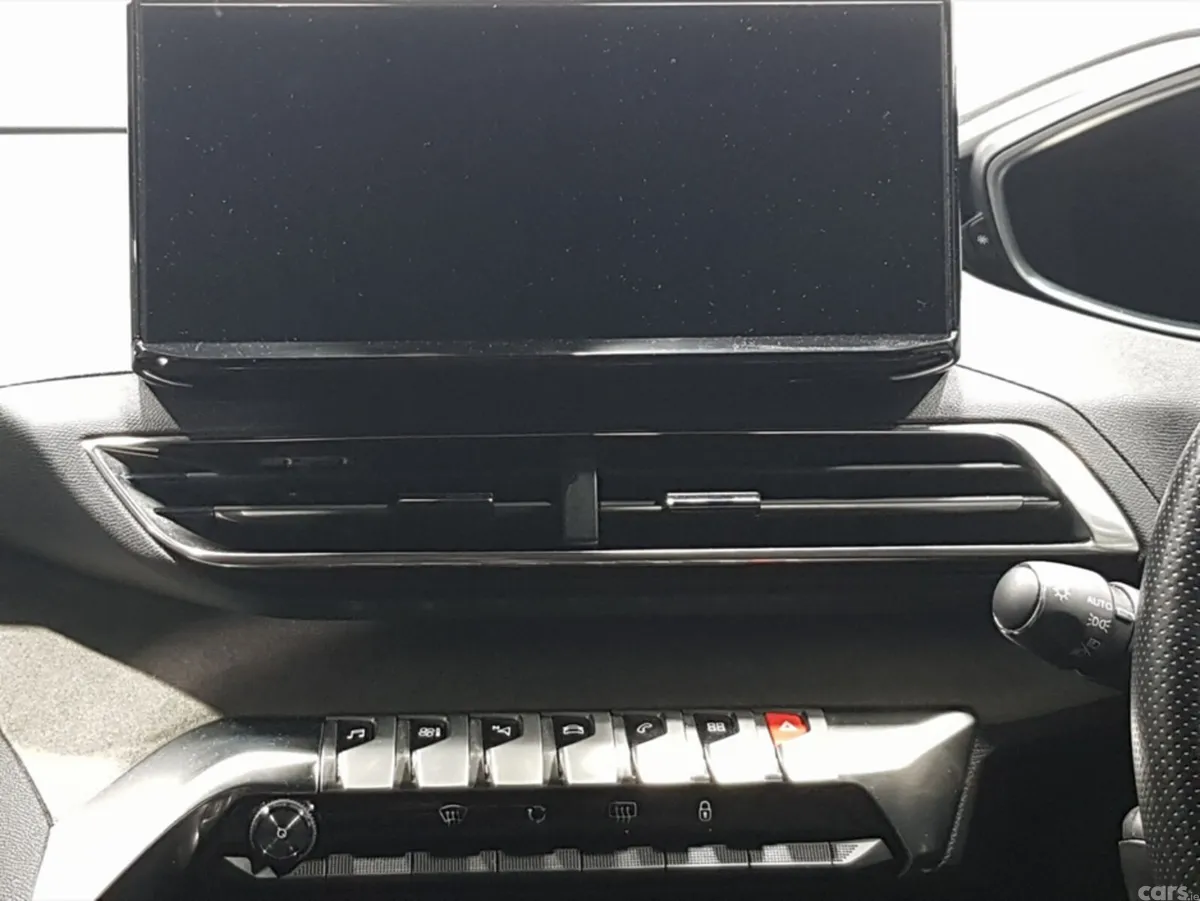 Peugeot 3008 MPV, Diesel, 2024, Red