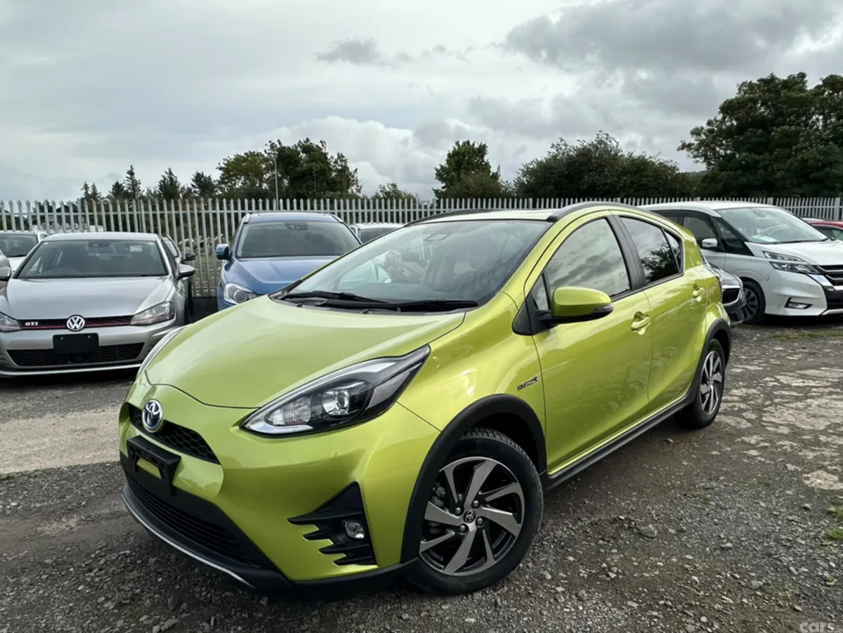 Toyota Aqua Hatchback, Petrol, 2017, Green