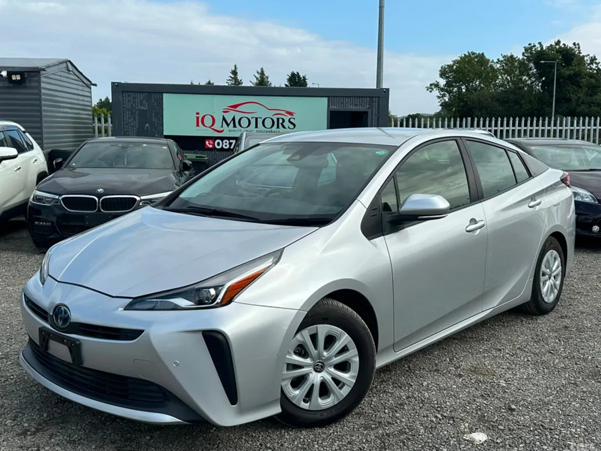 Toyota Prius Hatchback, Petrol Hybrid, 2021, Silver