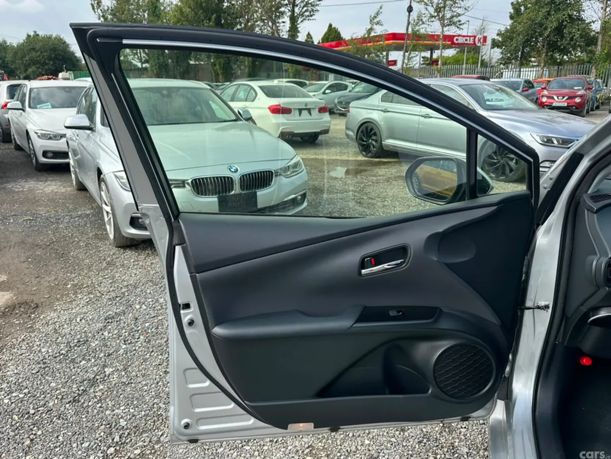 Toyota Prius Hatchback, Petrol Hybrid, 2021, Silver