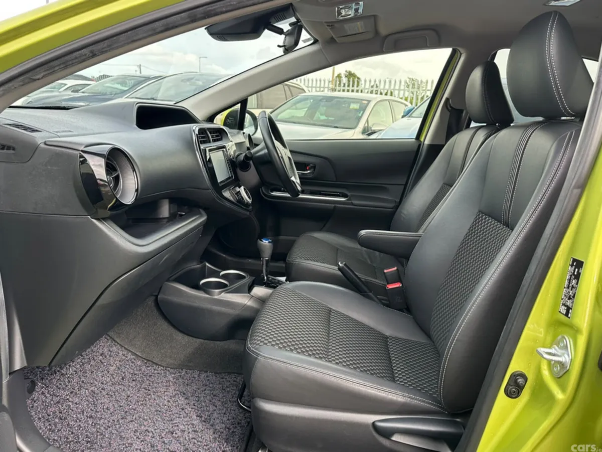 Toyota Aqua Hatchback, Petrol, 2017, Green