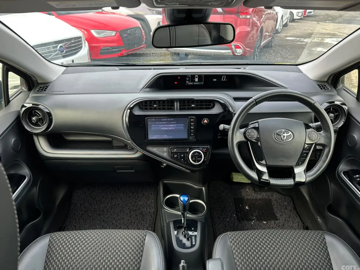 Toyota Aqua Hatchback, Petrol, 2017, Green