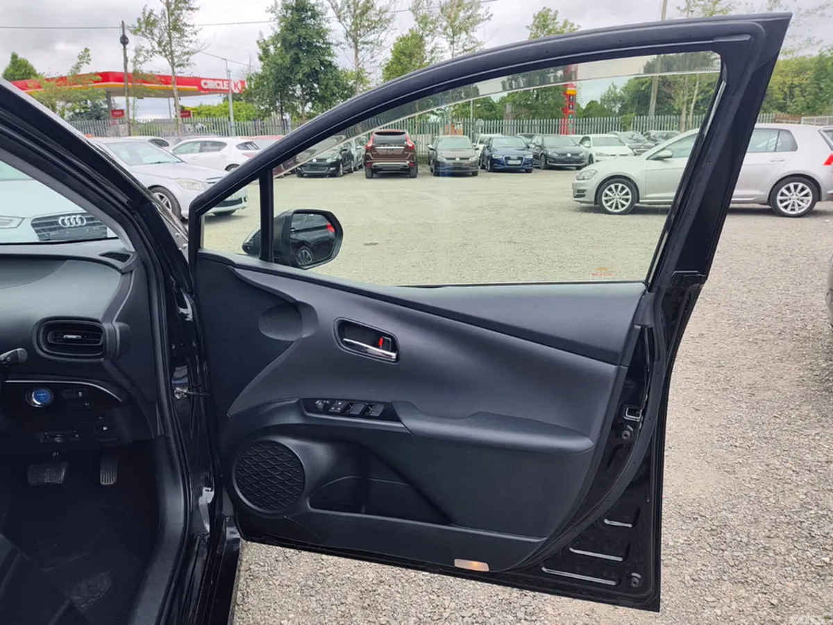Toyota Prius Hatchback, Petrol Hybrid, 2021, Black