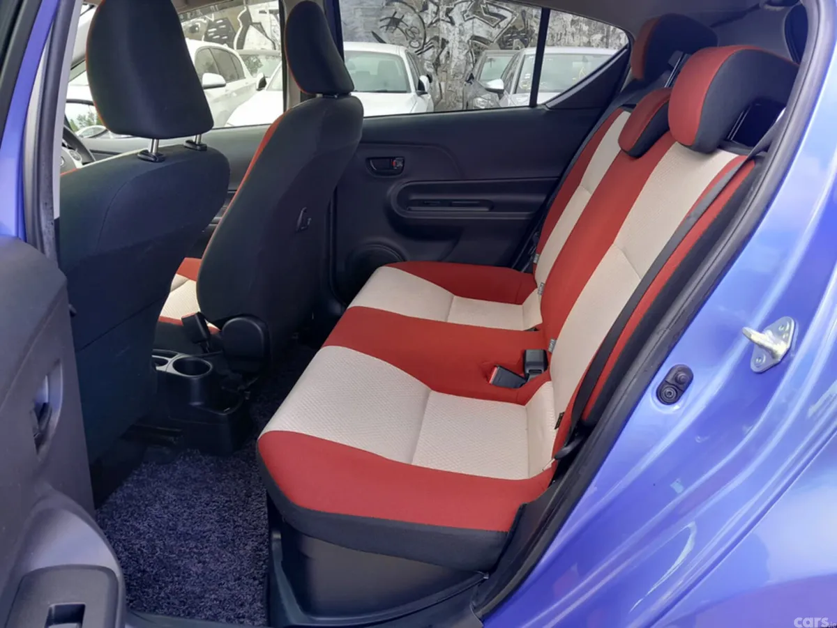 Toyota Aqua Hatchback, Petrol Hybrid, 2016, Blue