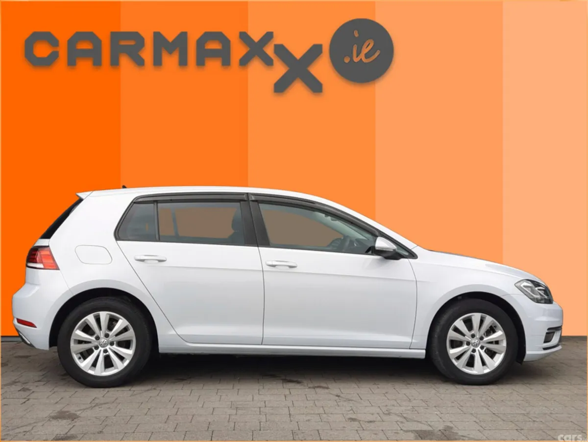 Volkswagen Golf Hatchback, Petrol, 2018, White