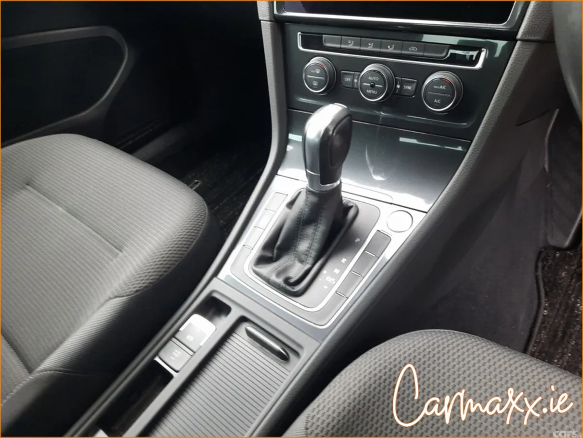 Volkswagen Golf Hatchback, Petrol, 2018, White