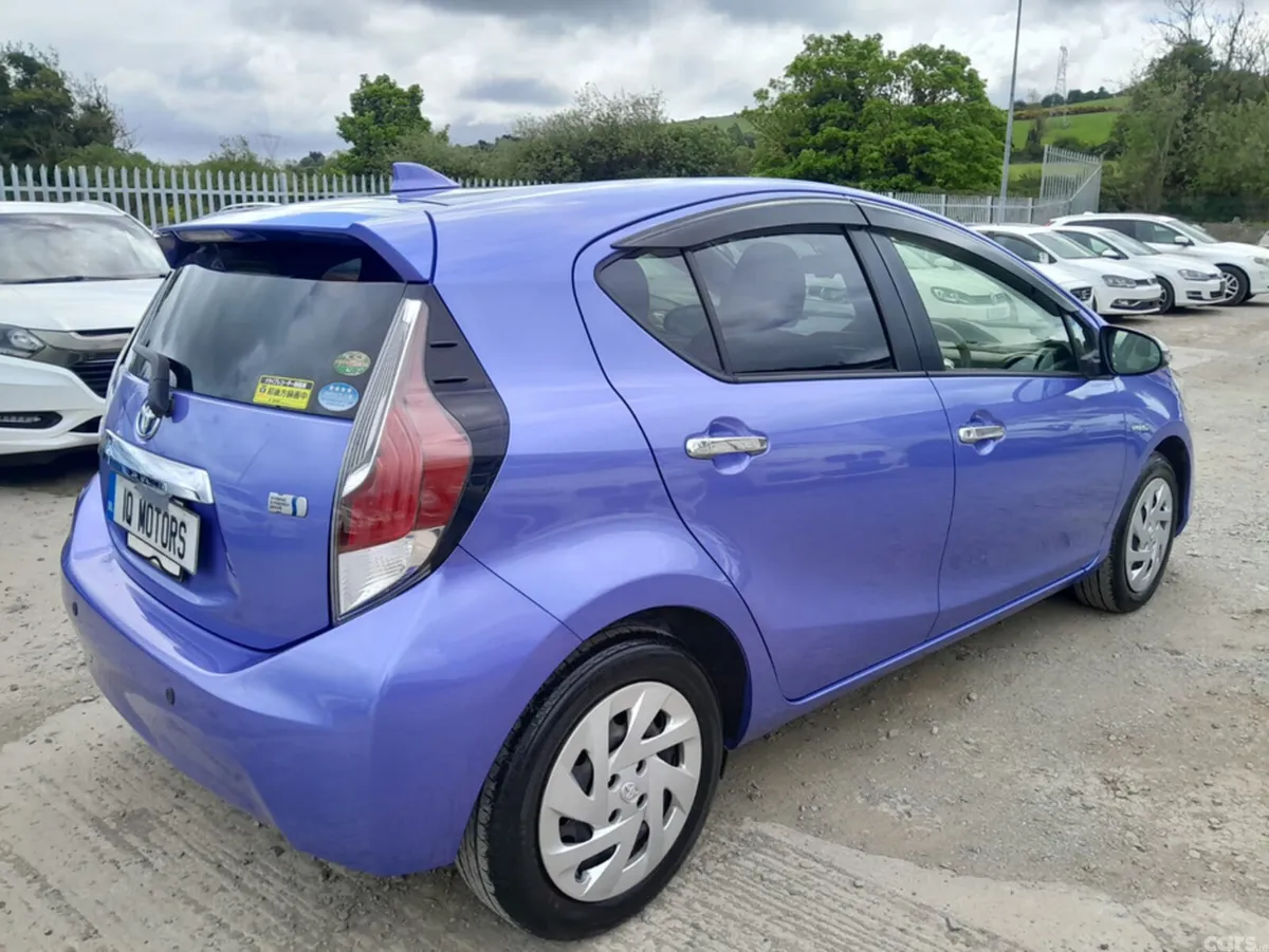 Toyota Aqua Hatchback, Petrol Hybrid, 2016, Blue