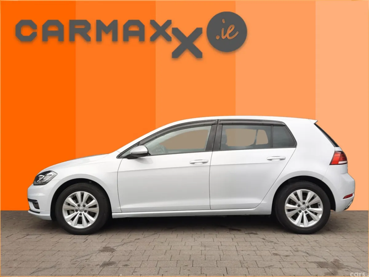 Volkswagen Golf Hatchback, Petrol, 2018, White