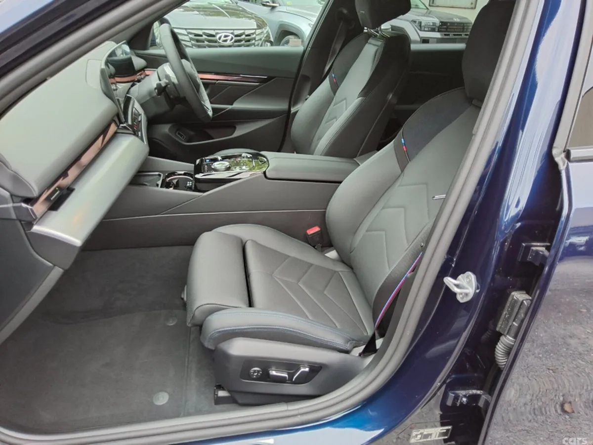 BMW i5 Estate, Electric, 2026, Blue