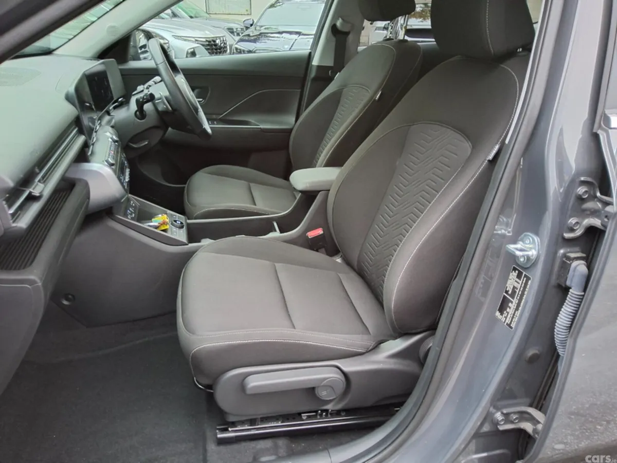 Hyundai KONA Hatchback, Electric, 2025, Grey