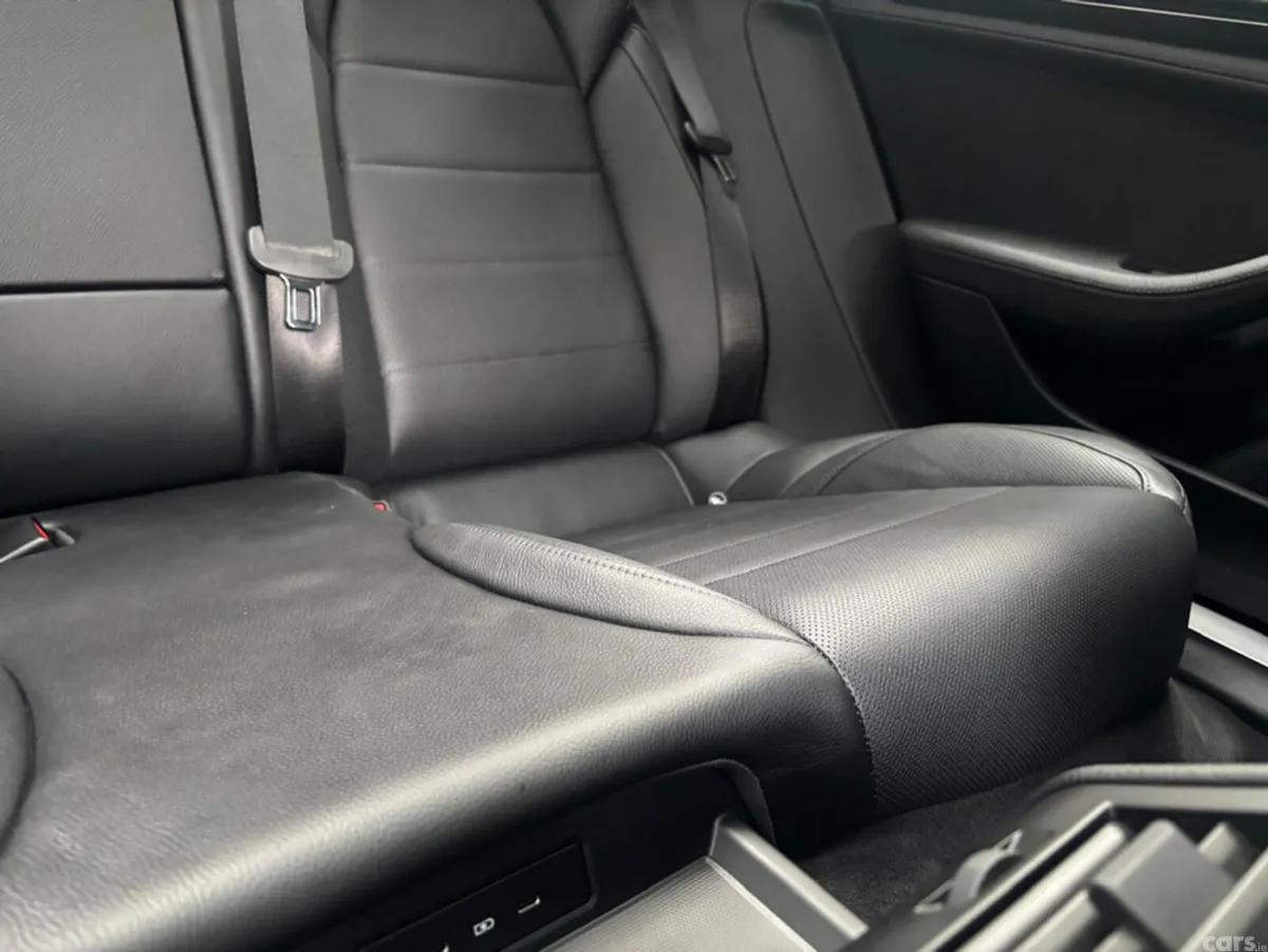 Porsche Panamera Hatchback, Petrol Plug-in Hybrid, 2025, Black