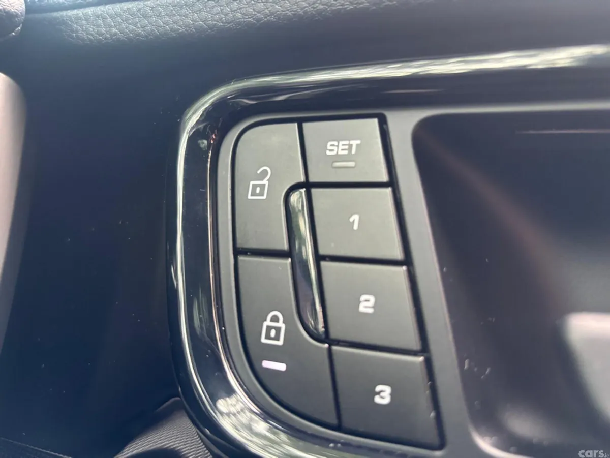 Porsche Panamera Hatchback, Petrol Plug-in Hybrid, 2025, Black